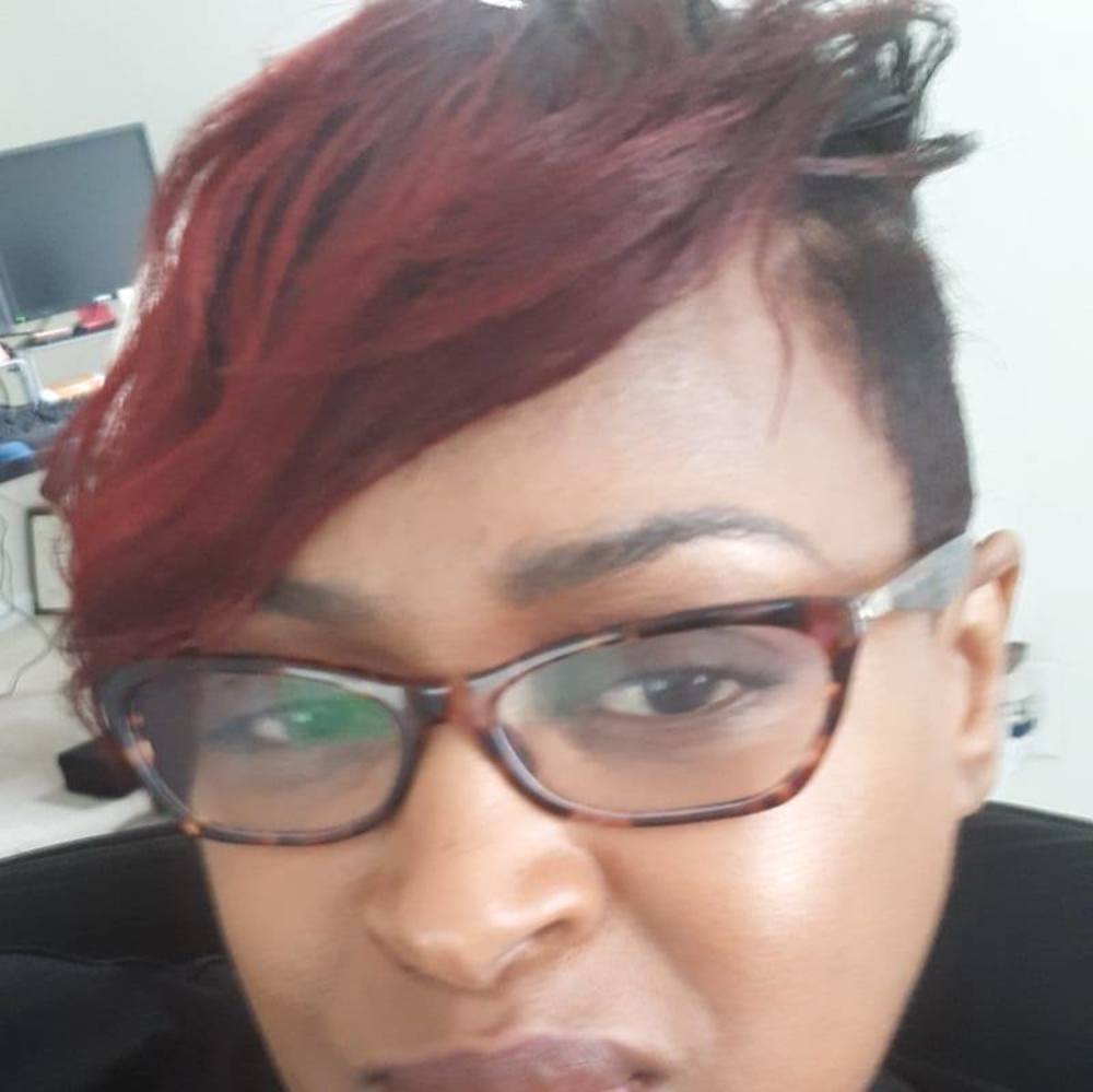 Meet your Posher, Crystal